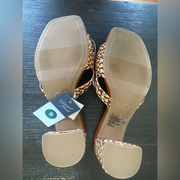 Woven slip ons - Picture 5 of 7